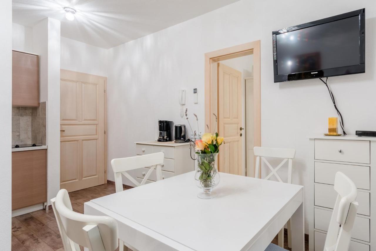 Apartments Villa Kameja Donji Okrug  Szoba fotó