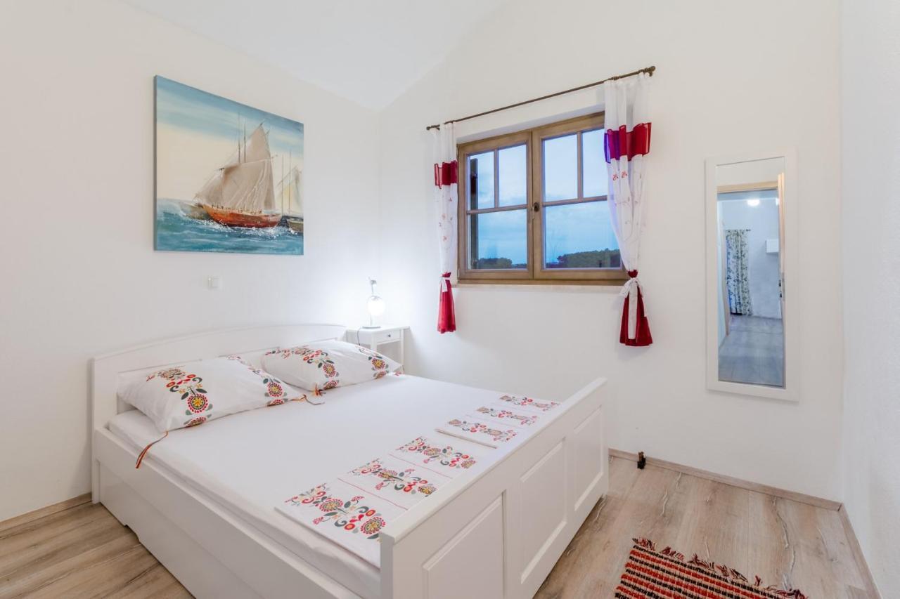 Apartments Villa Kameja Donji Okrug  Szoba fotó