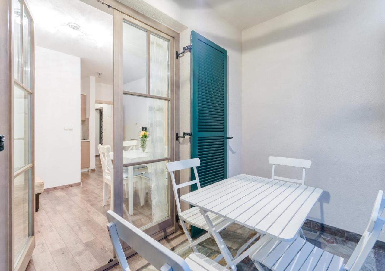 Apartments Villa Kameja Donji Okrug  Szoba fotó