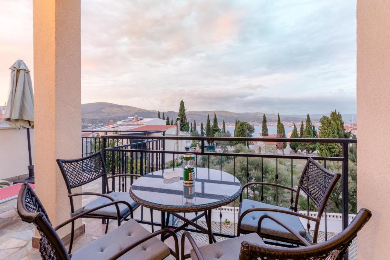 Apartments Villa Kameja Donji Okrug  Kültér fotó